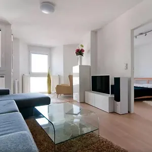 Cosy In Perfect Location Apartment Wien
